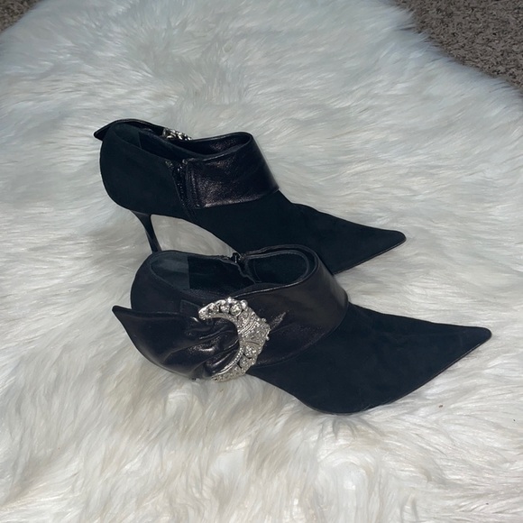 Casadei Vinatge Suede Pointy Toe Booties - Picture 1 of 10
